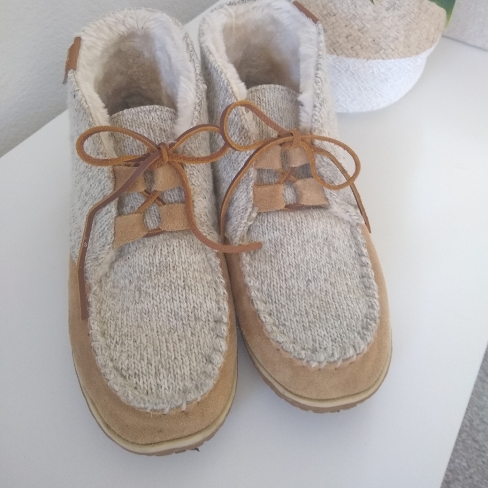 Minnetonka Warm Booties